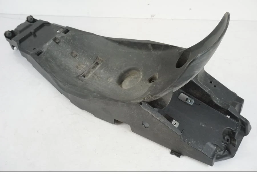 Undertail - Image 12