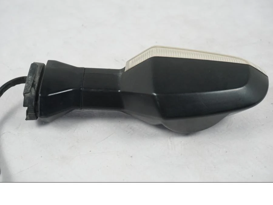 Blinkers - Image 7