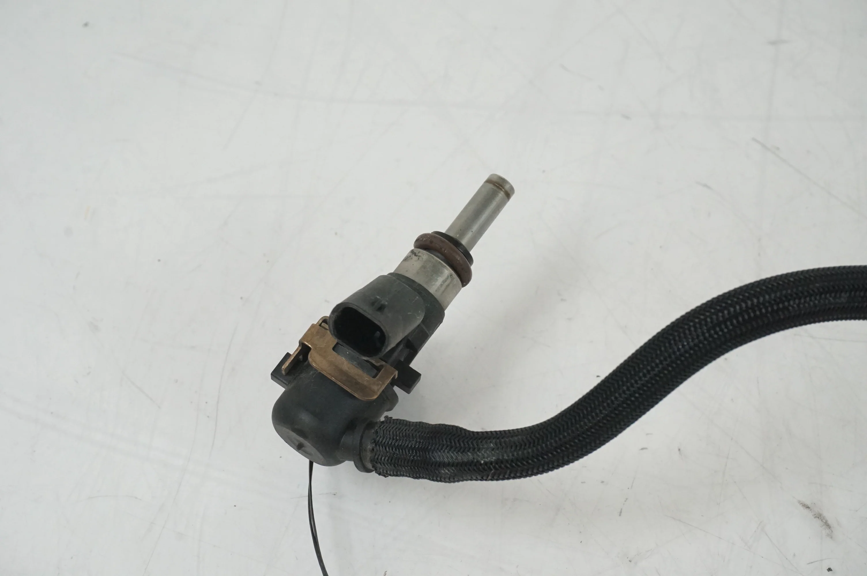 Fuel Rail - Image 2