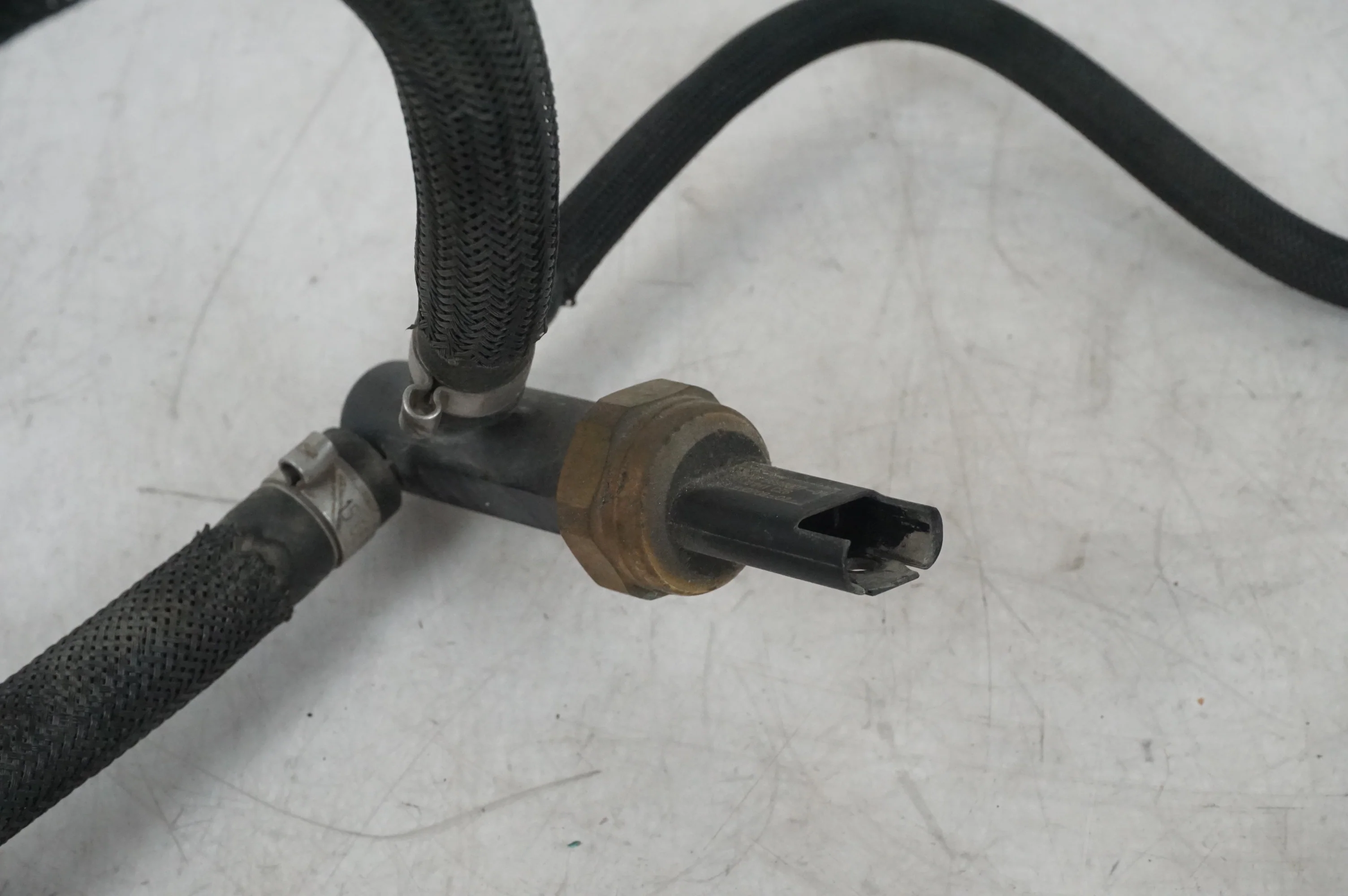Fuel Rail - Image 5