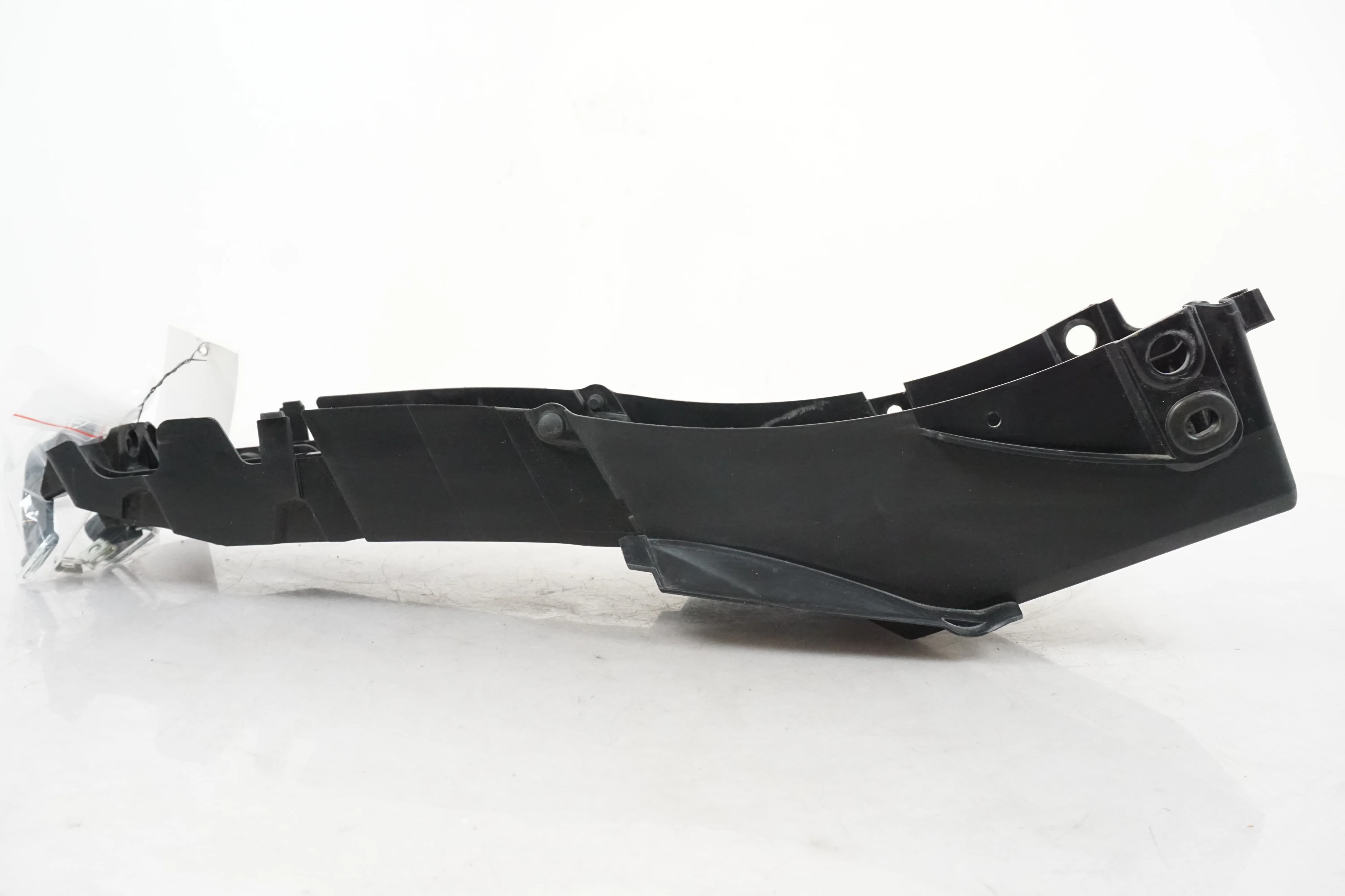 Undertail - Image 6