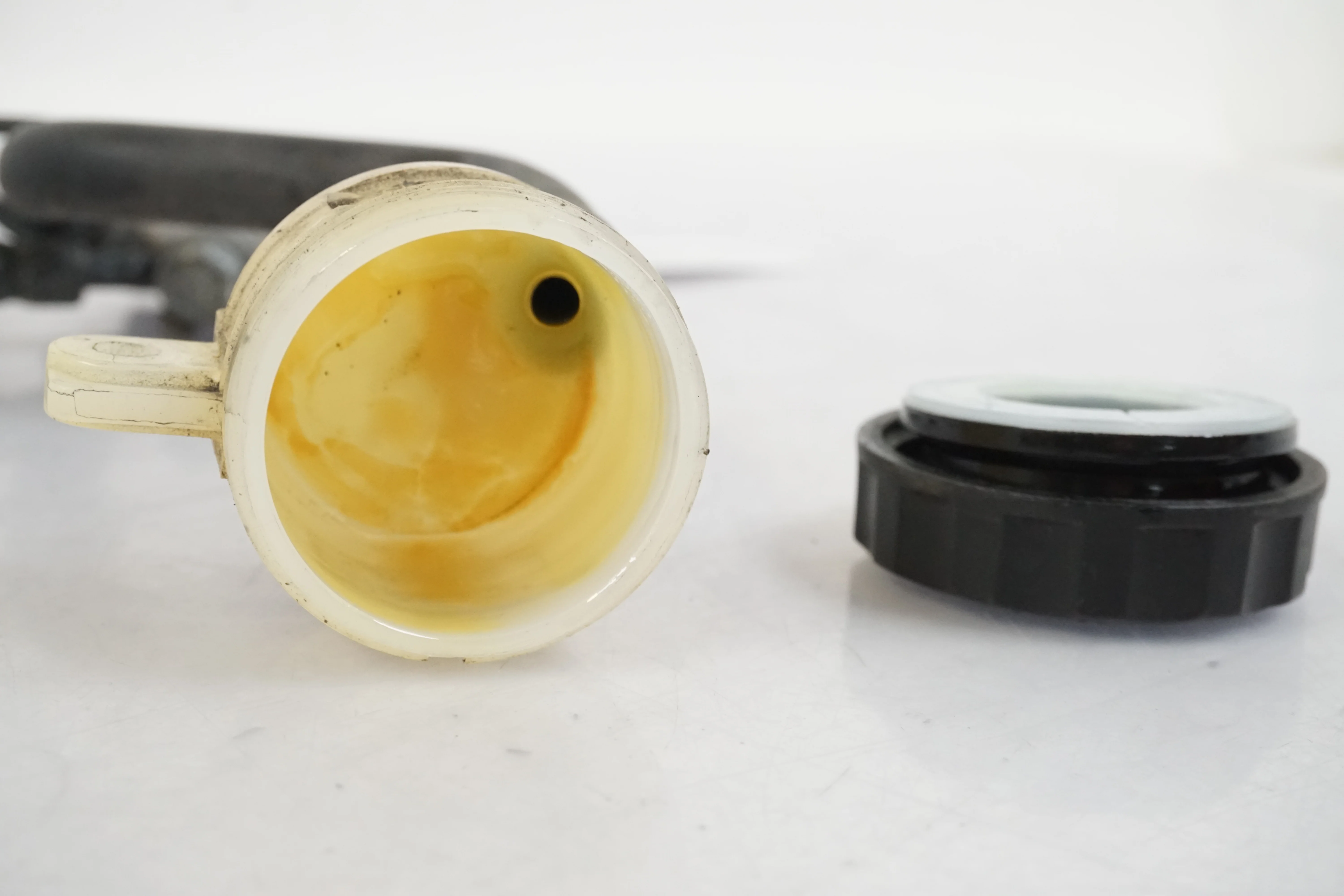 Bromshuvudcylinder - Image 6