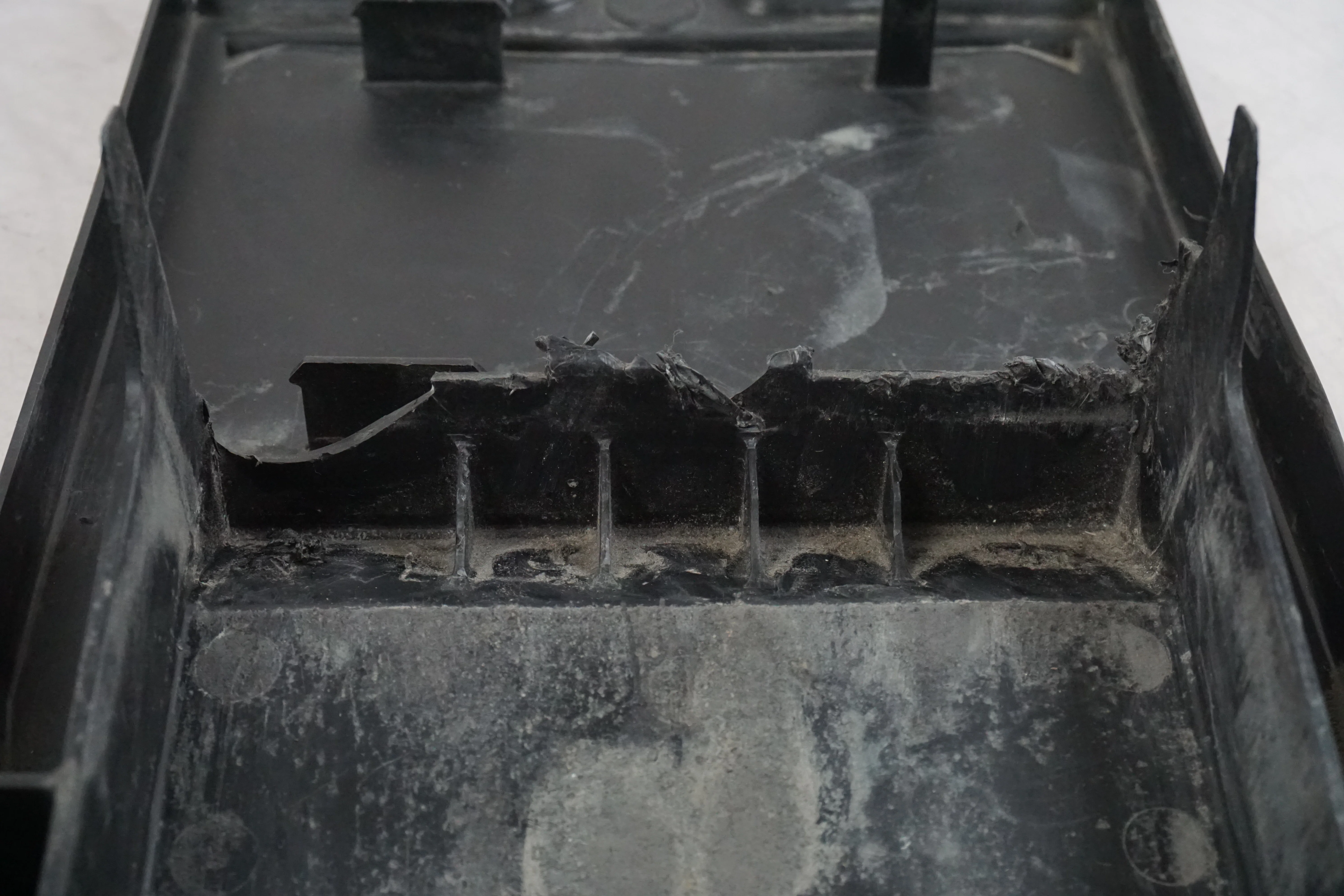 Undertail - Image 3