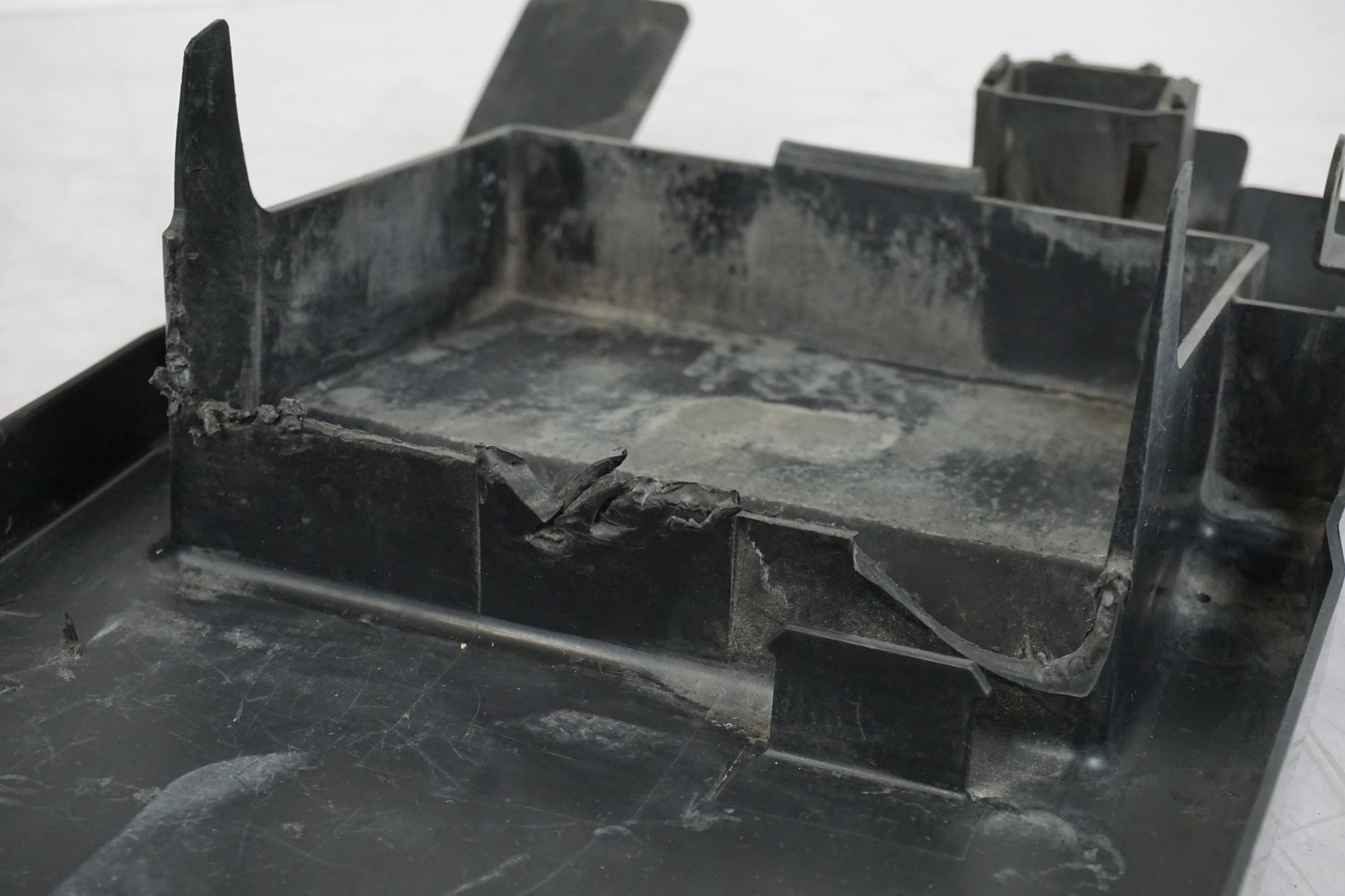 Undertail - Image 7