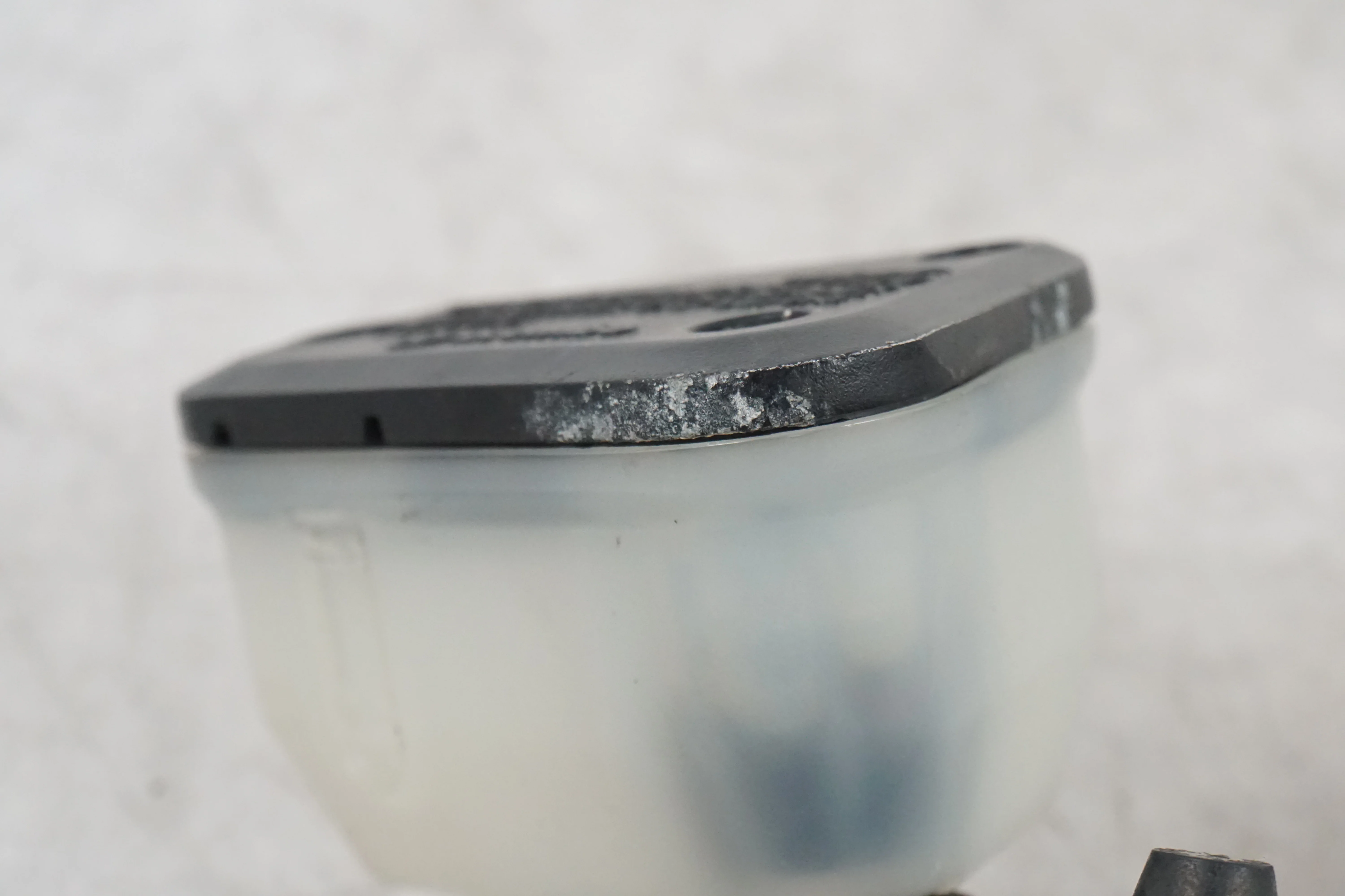Bromshuvudcylinder - Image 2