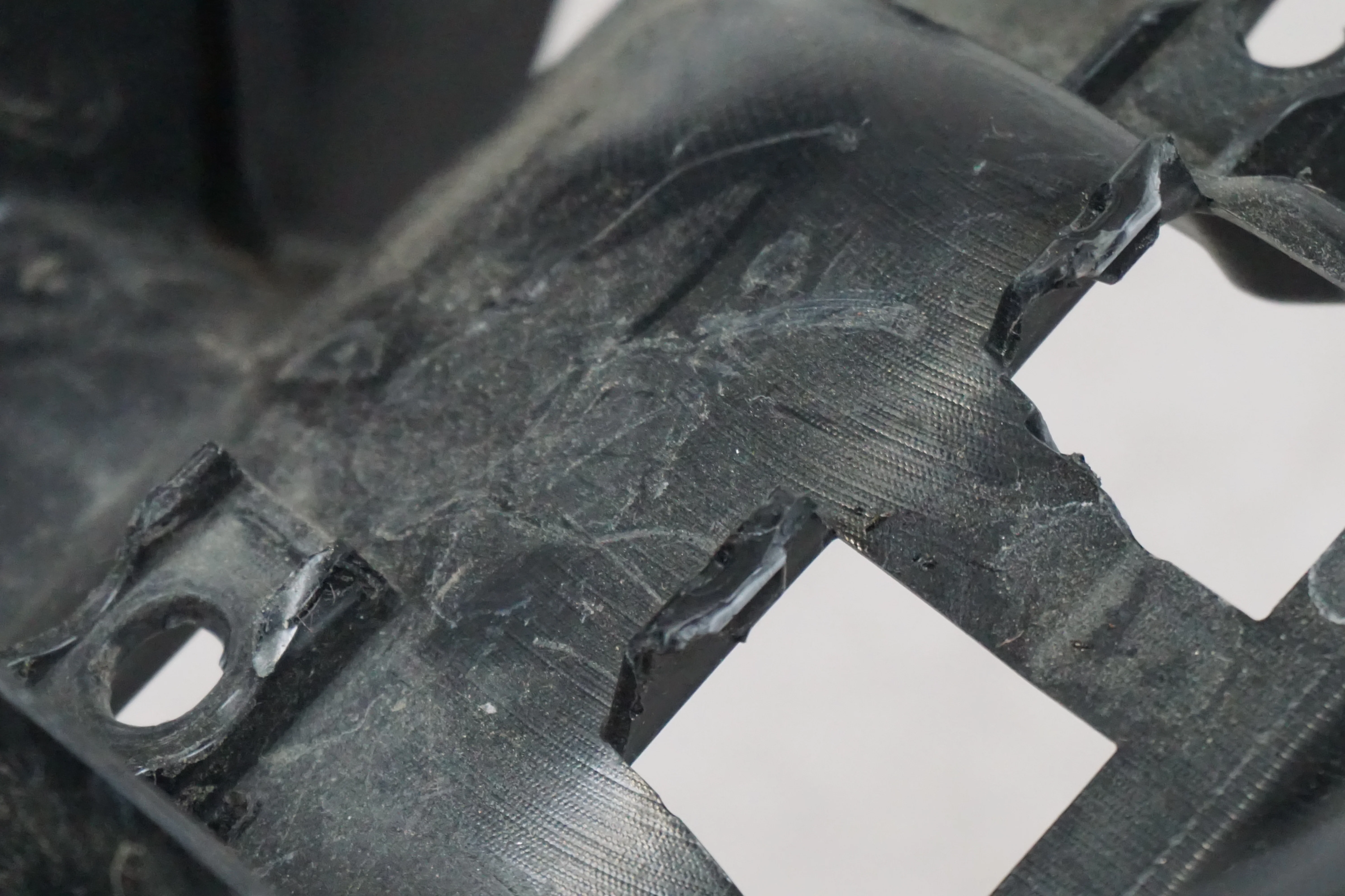 Undertail - Image 6