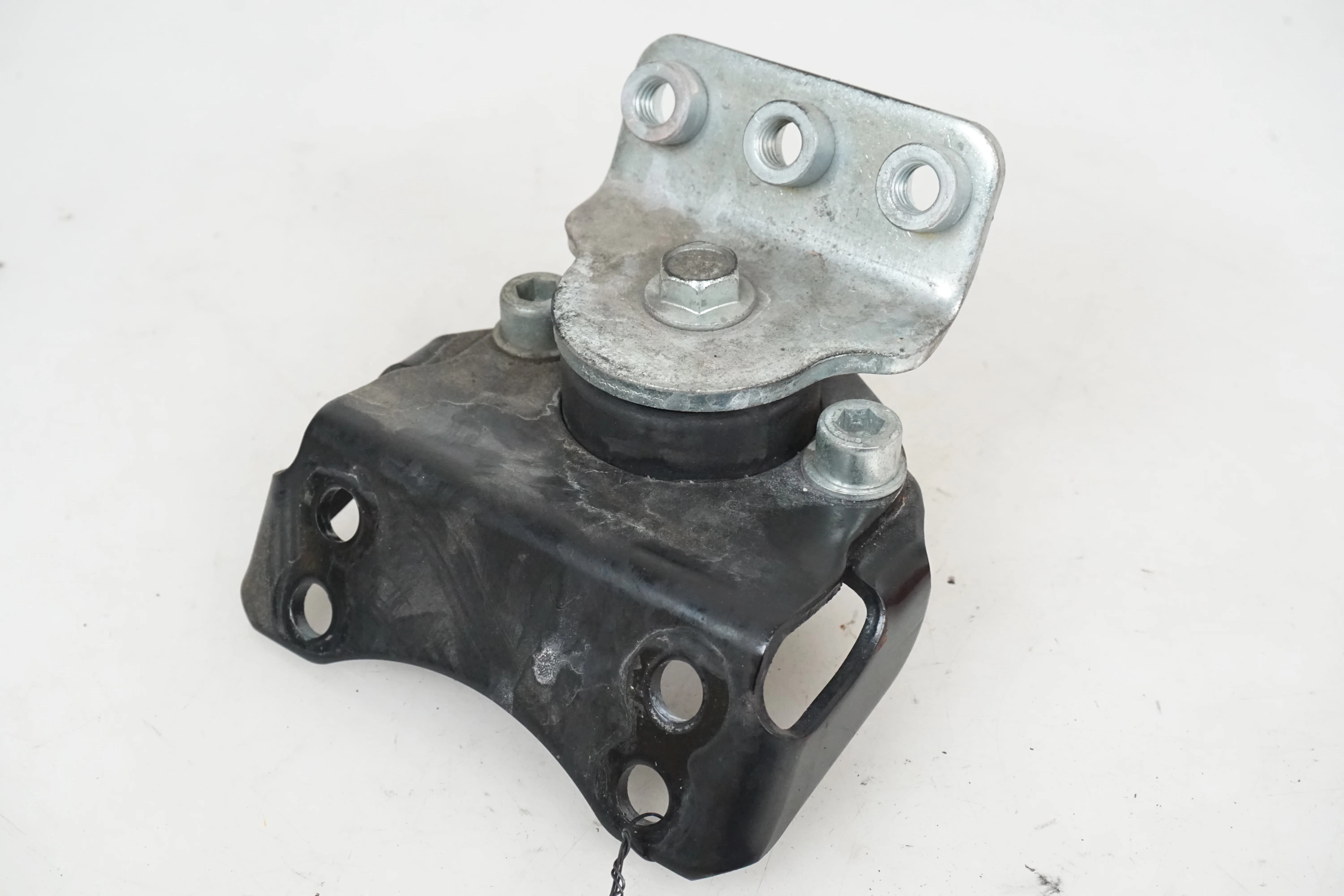 Motorfäste - Image 2