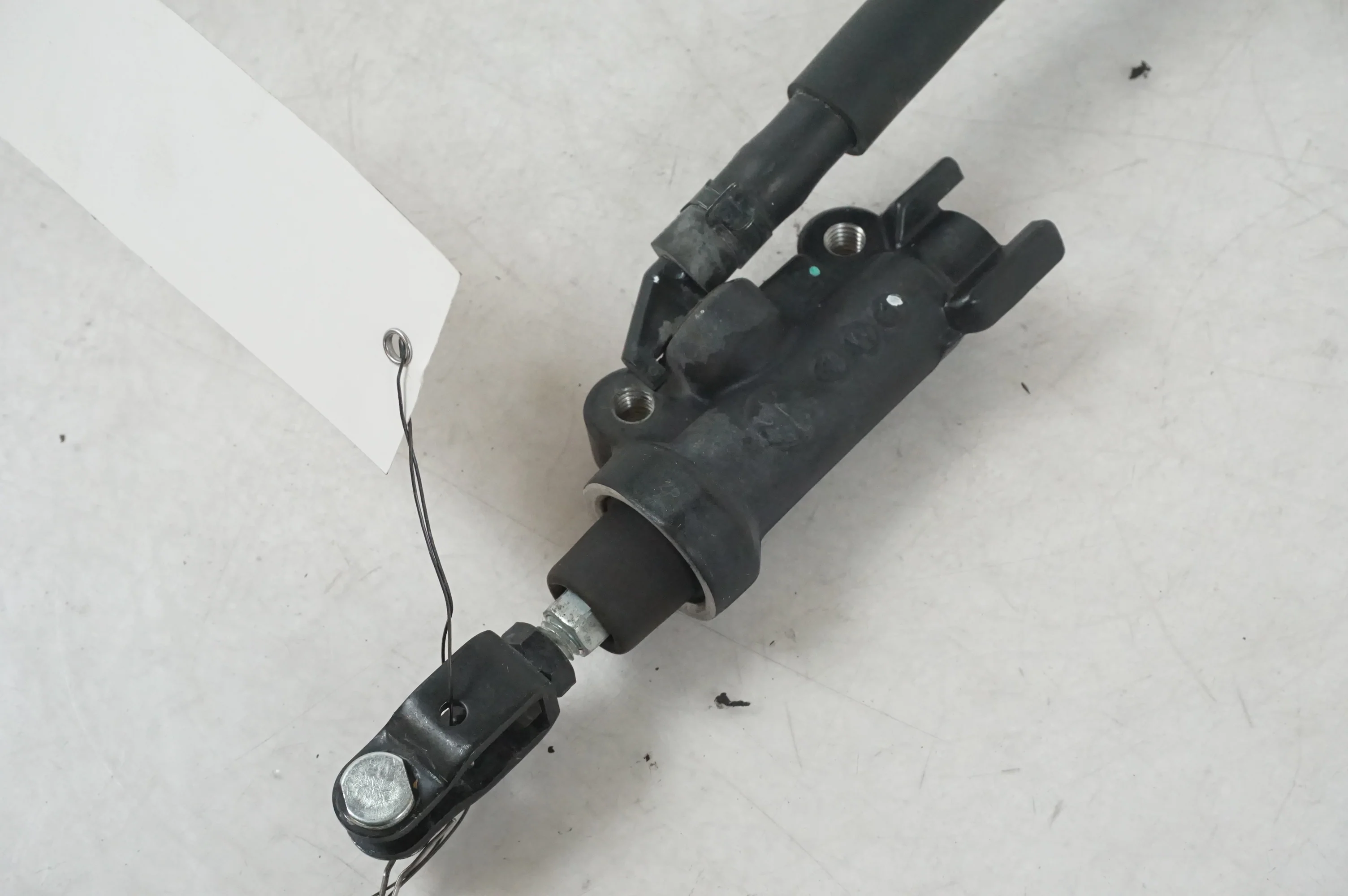 Bromshuvudcylinder - Image 4