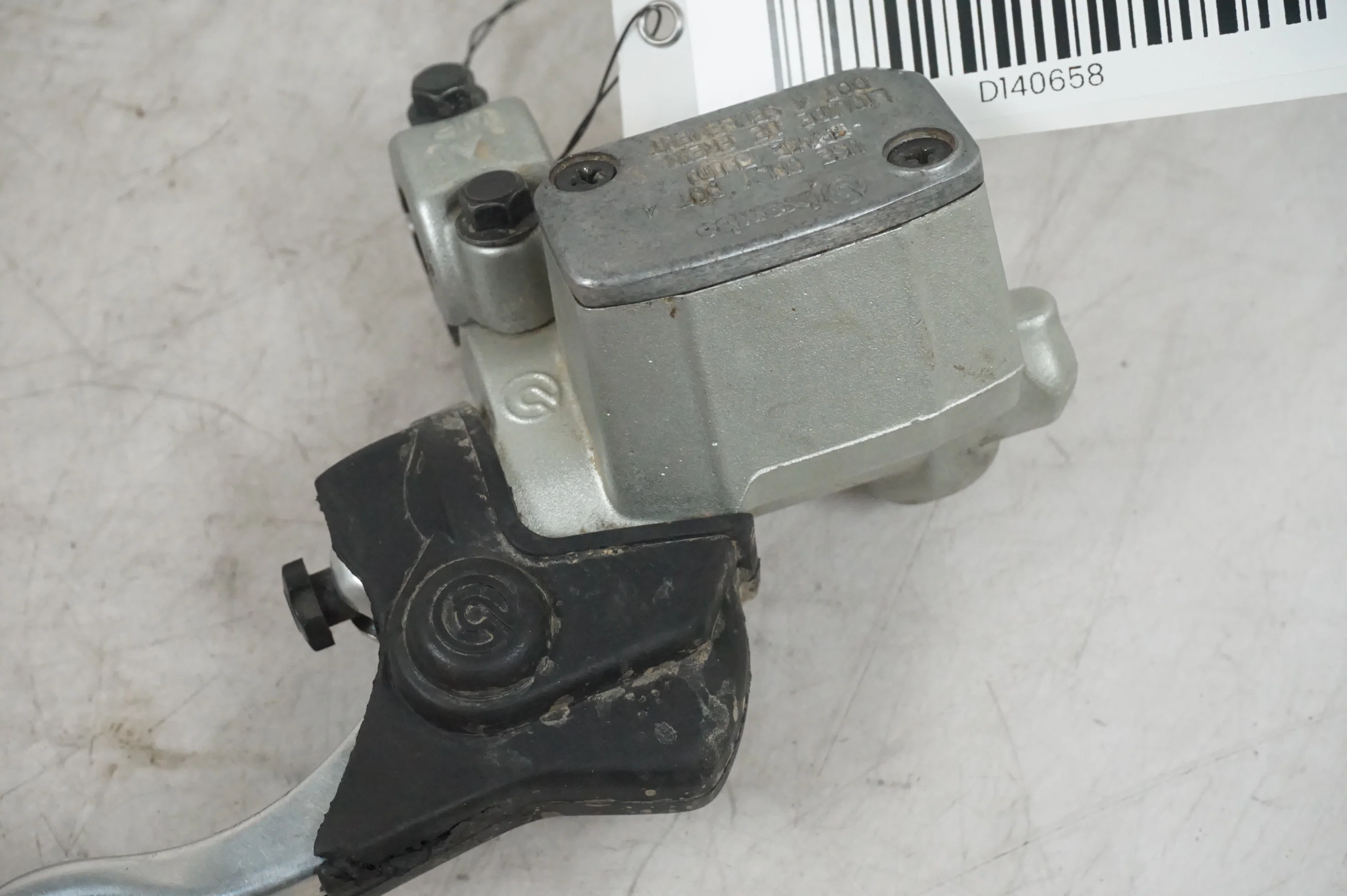 Bromshuvudcylinder - Image 3
