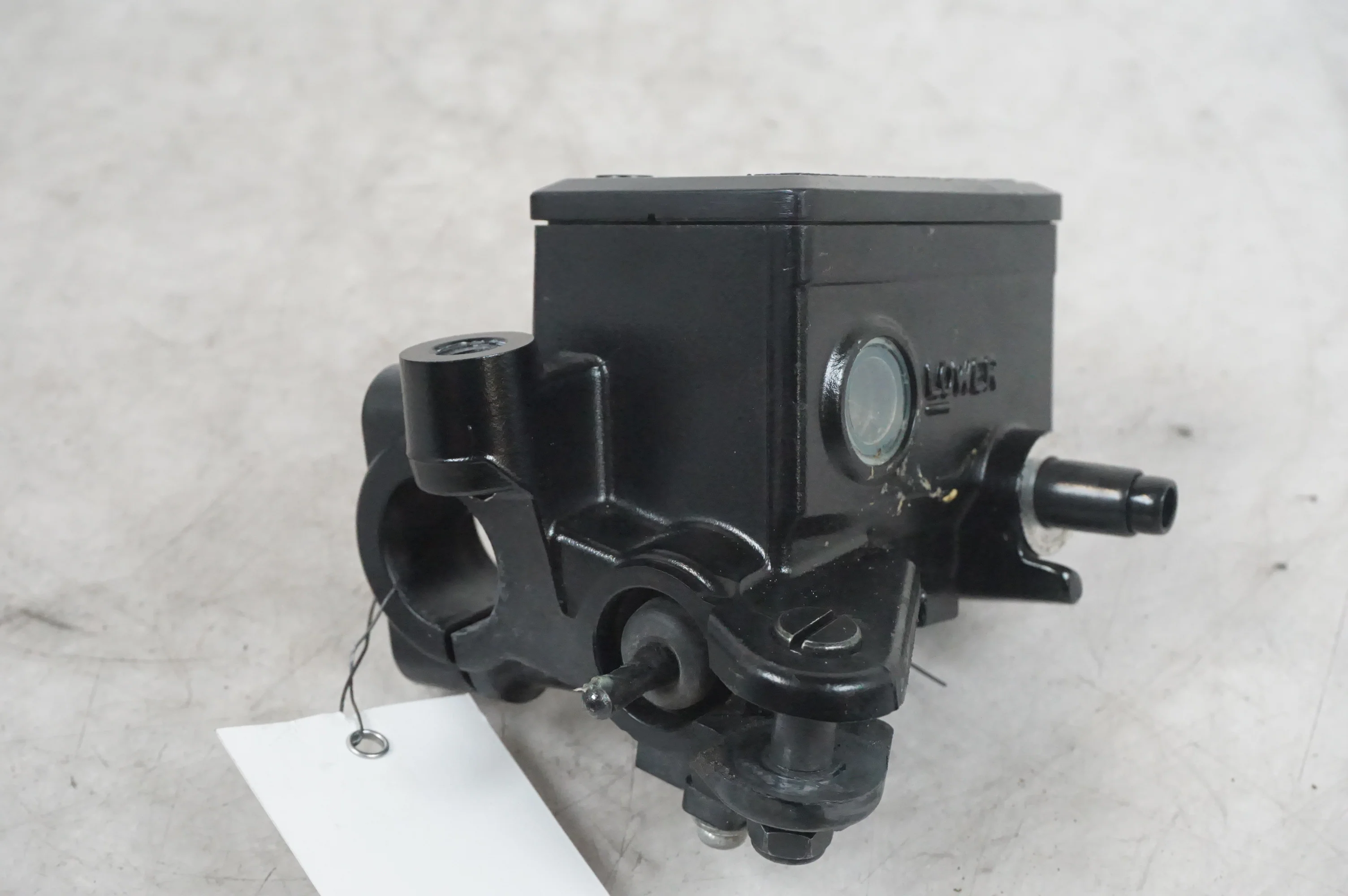 Bromshuvudcylinder - Image 2