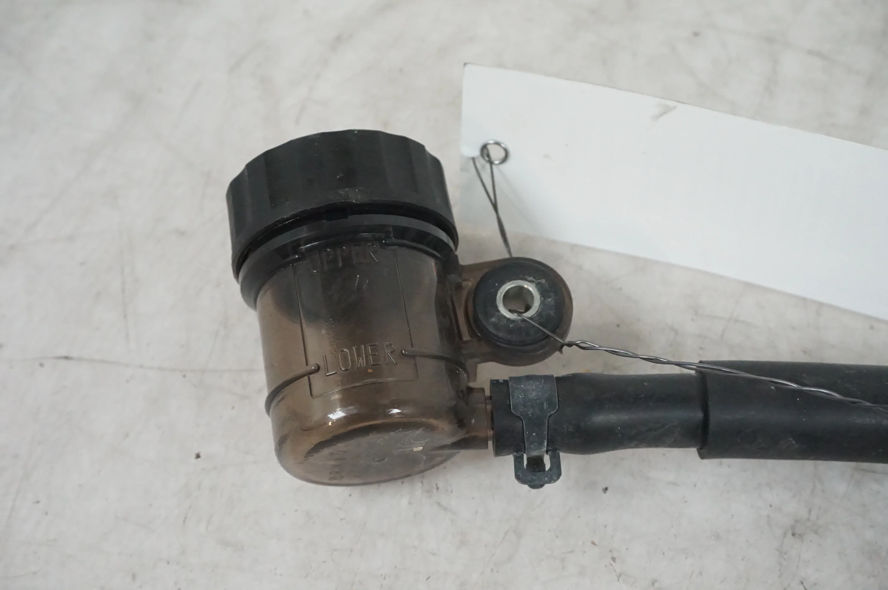 Bromshuvudcylinder - Image 2