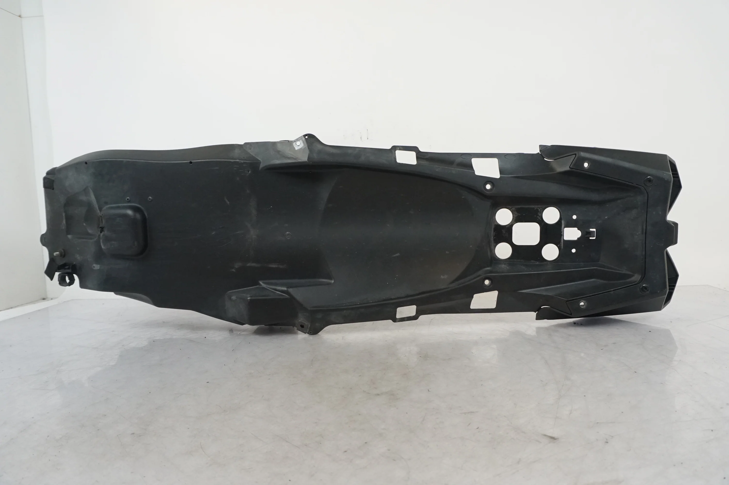 Undertail - Image 4