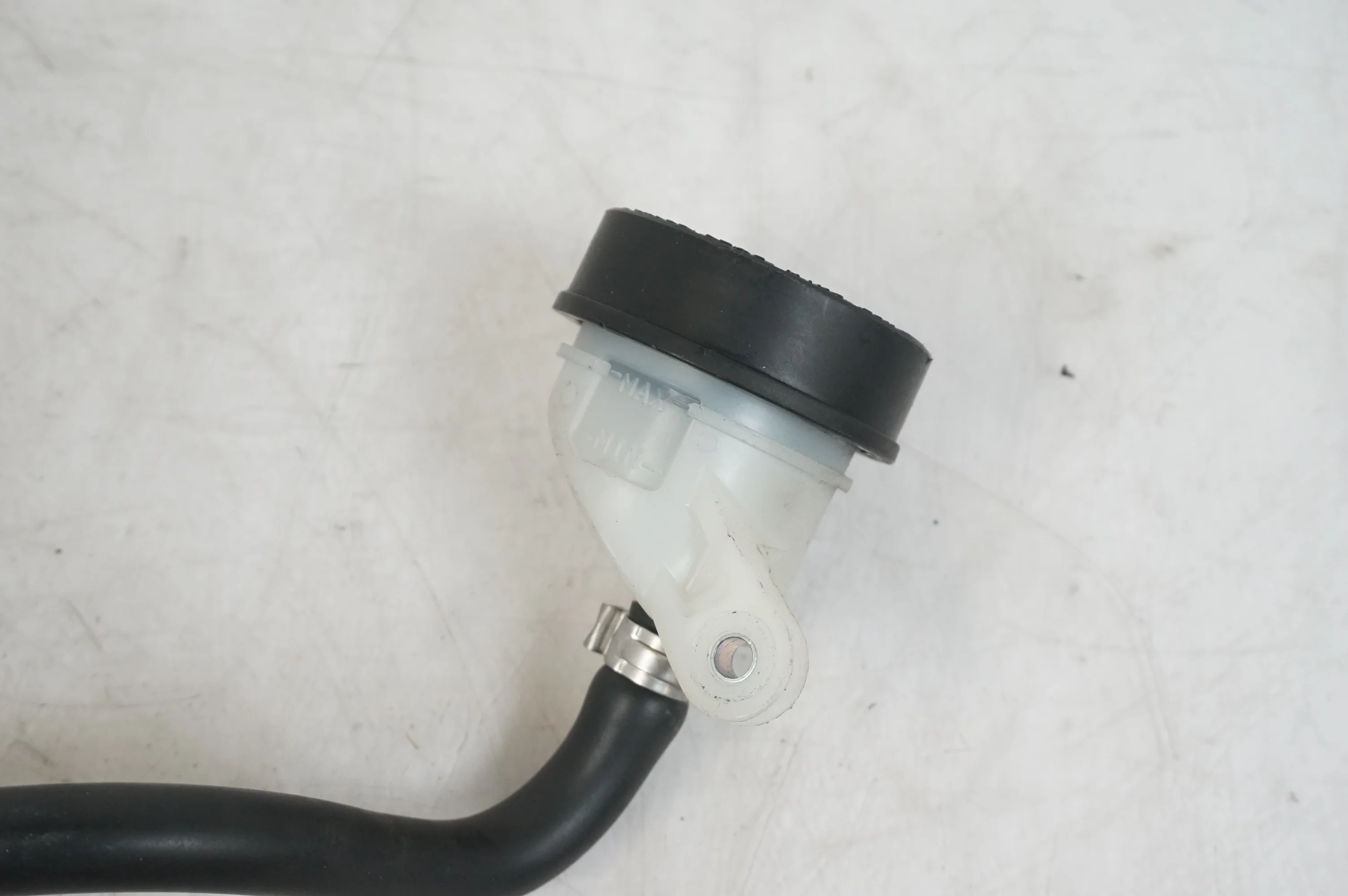 Bromshuvudcylinder - Image 2