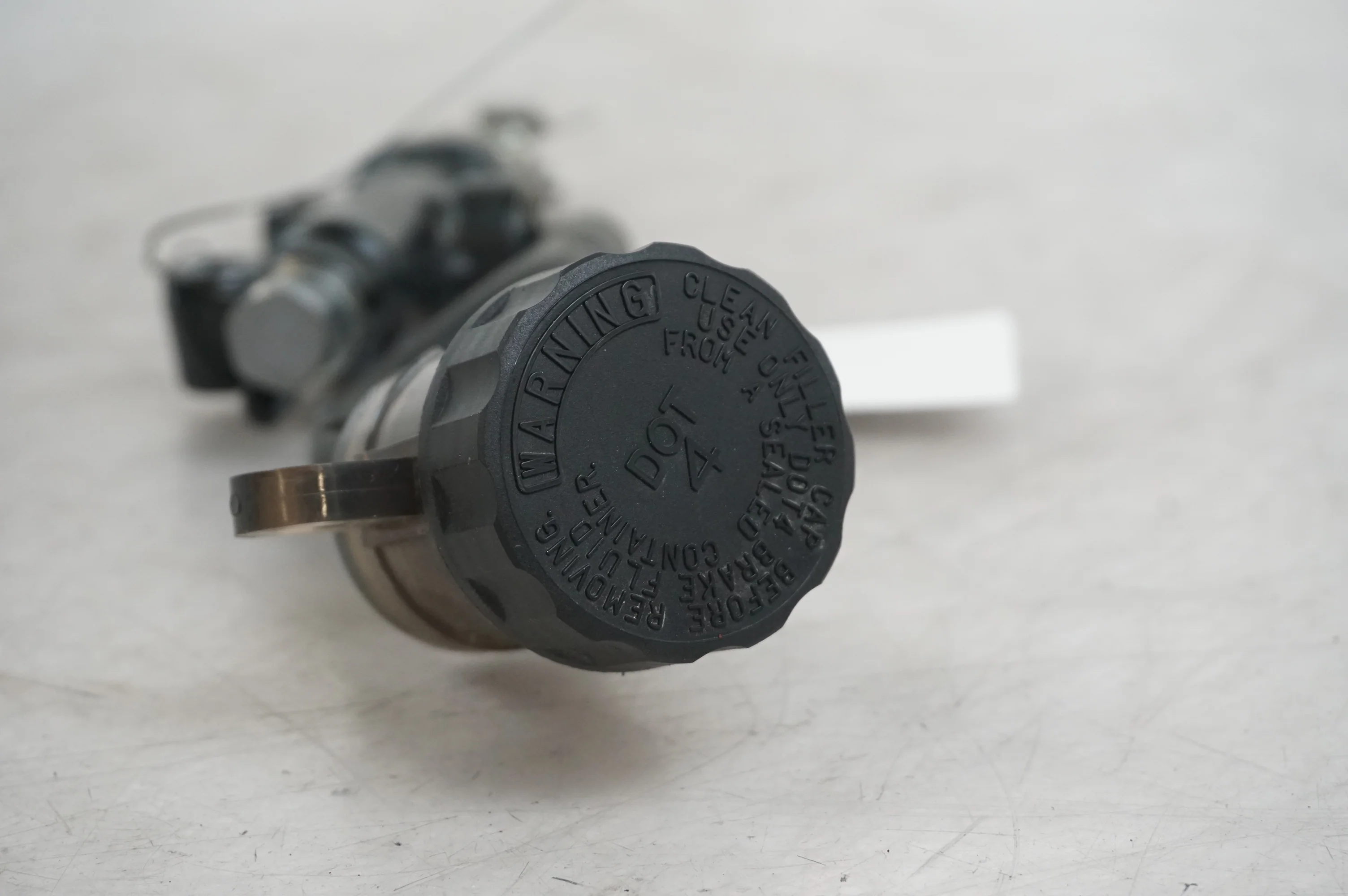 Bromshuvudcylinder - Image 4