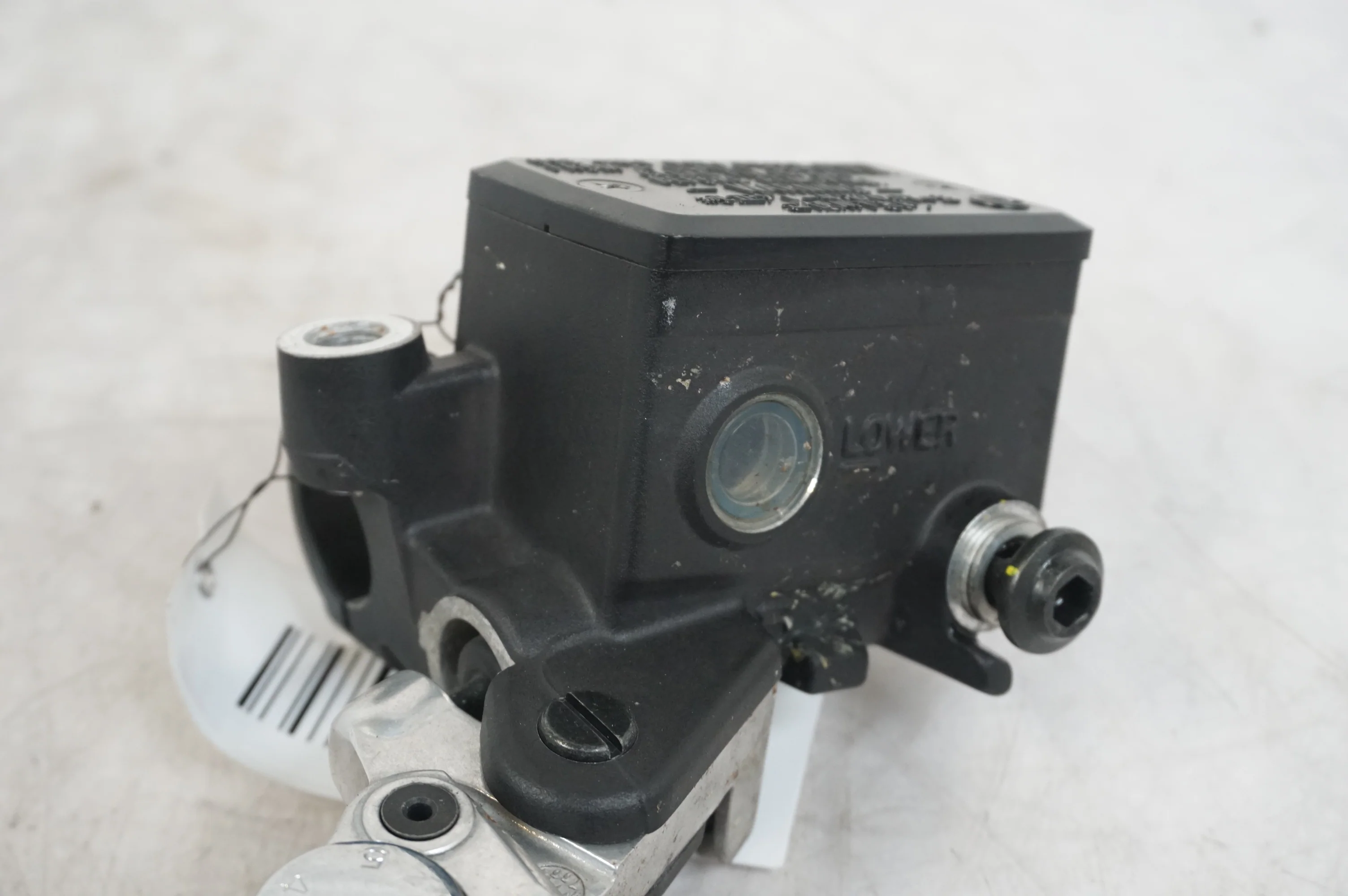 Bromshuvudcylinder - Image 4