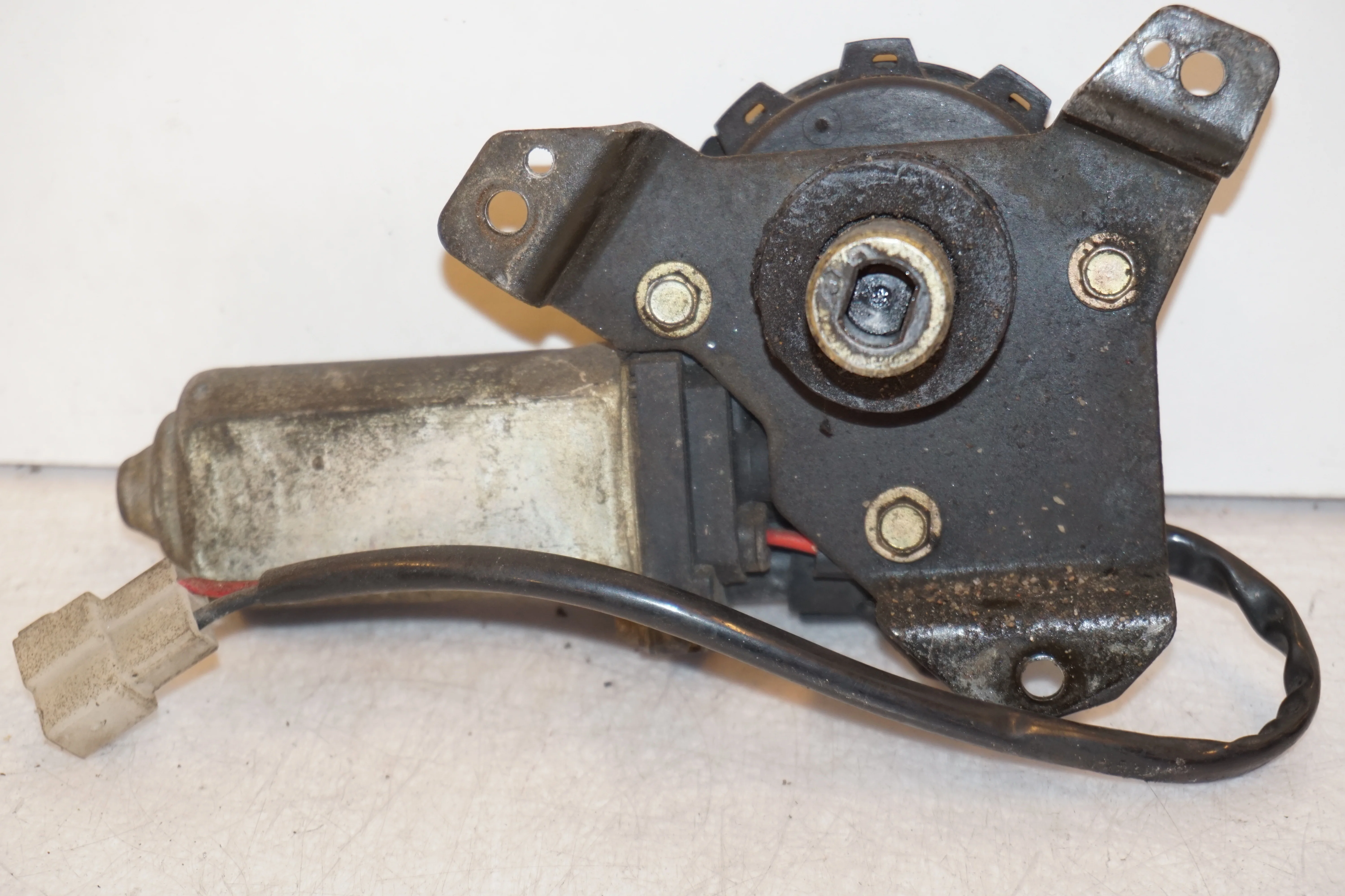Vindrutemotor - Image 6