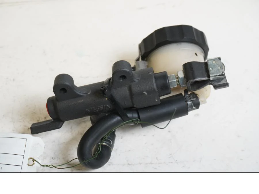 Bromshuvudcylinder - Image 2