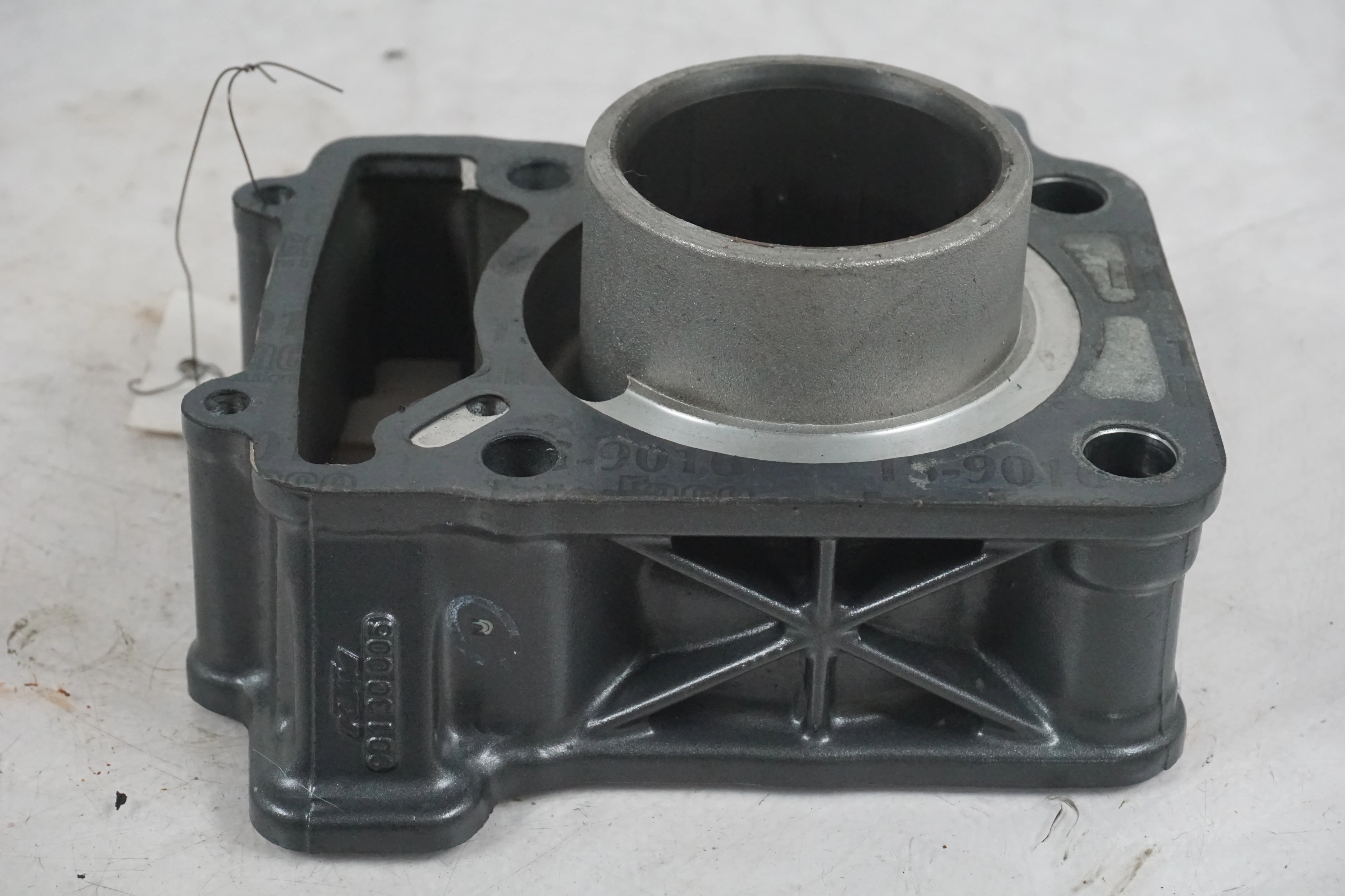 Cylinder - Image 5