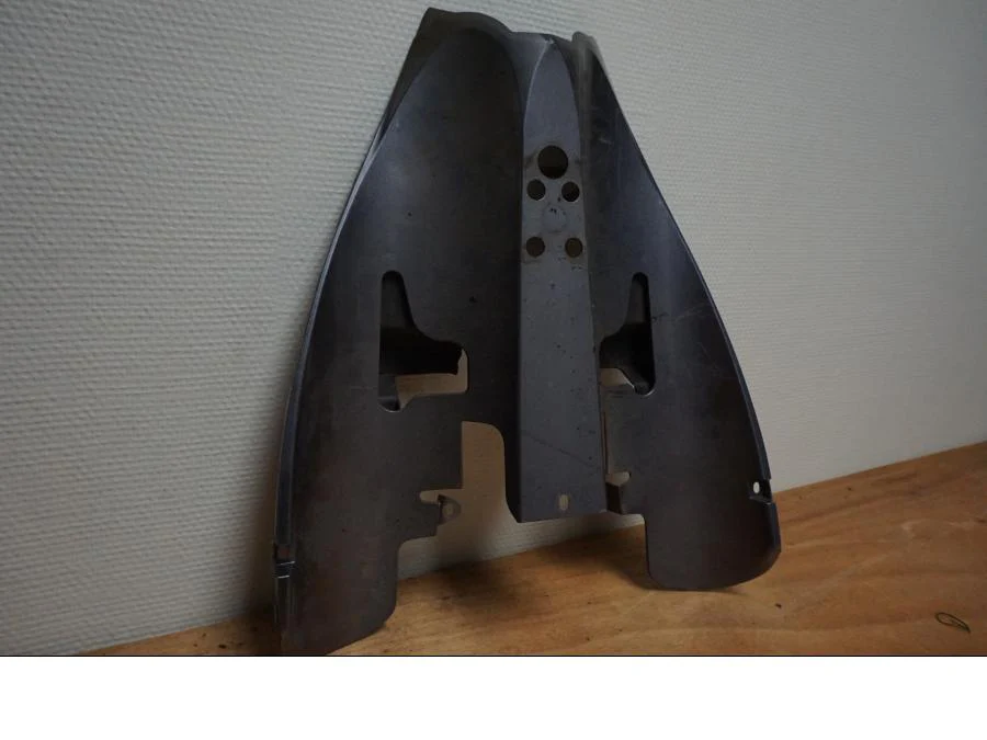 Undertail - Image 2