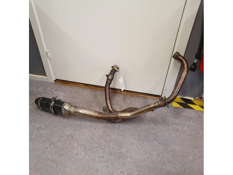 Avgassystem