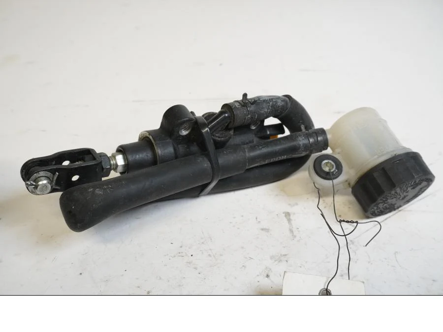 Bromshuvudcylinder - Image 3