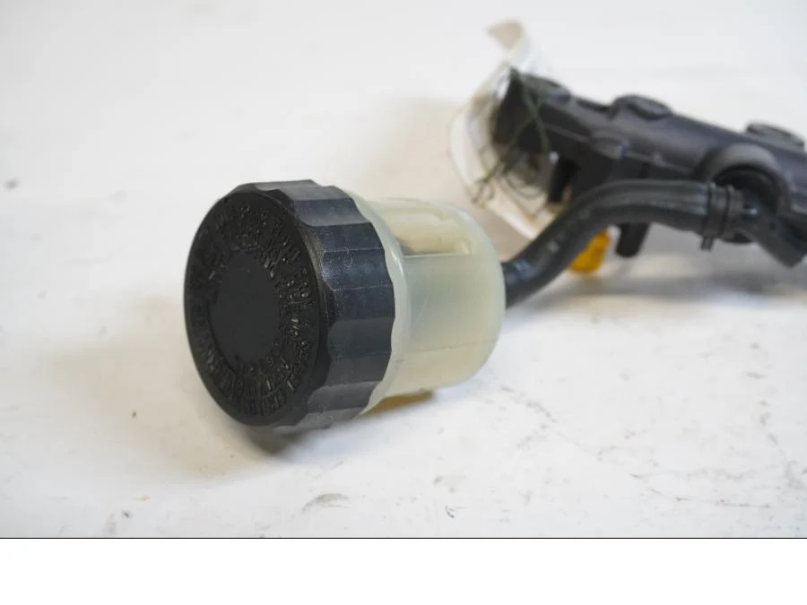 Bromshuvudcylinder - Image 2