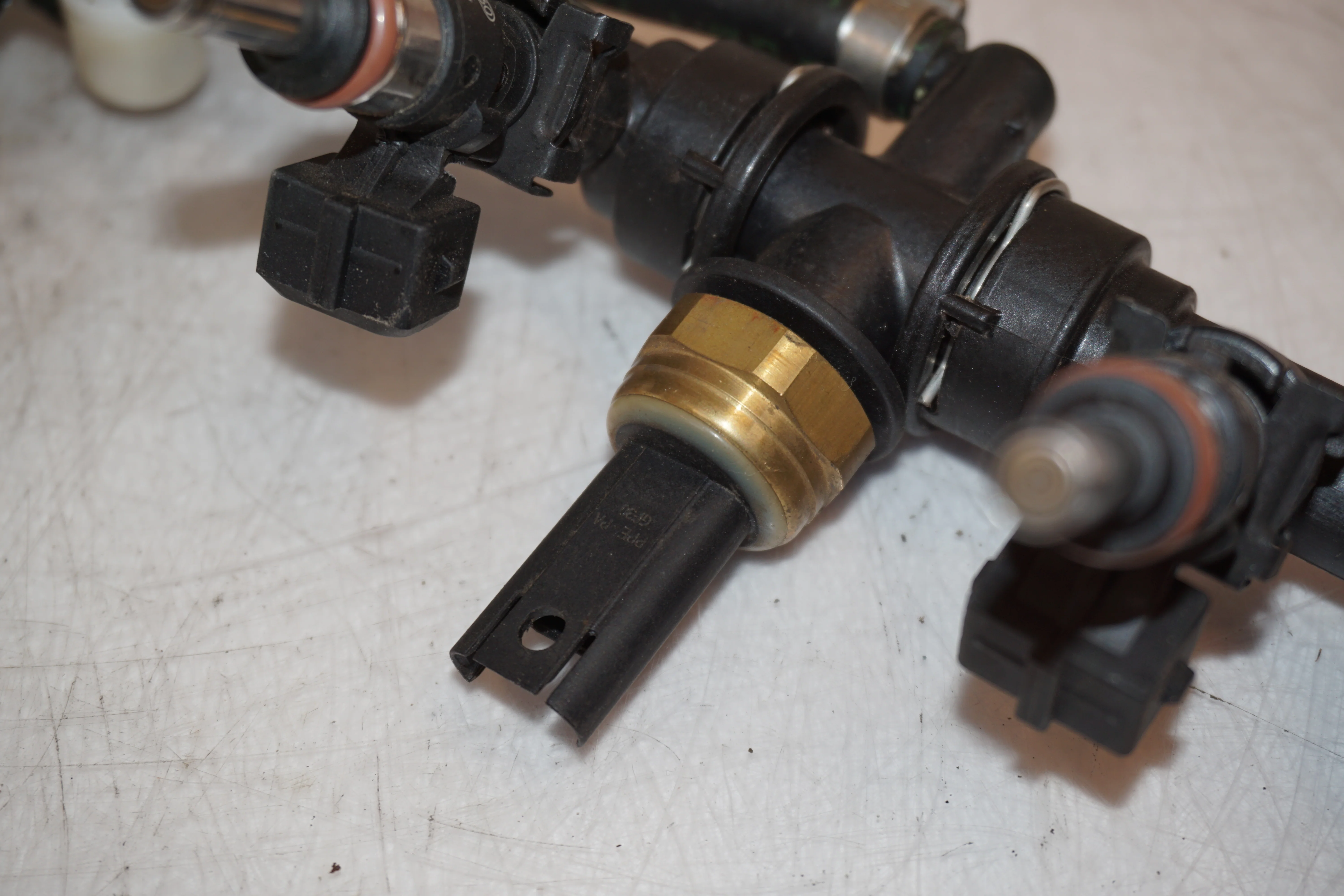 Fuel Rail - Image 7