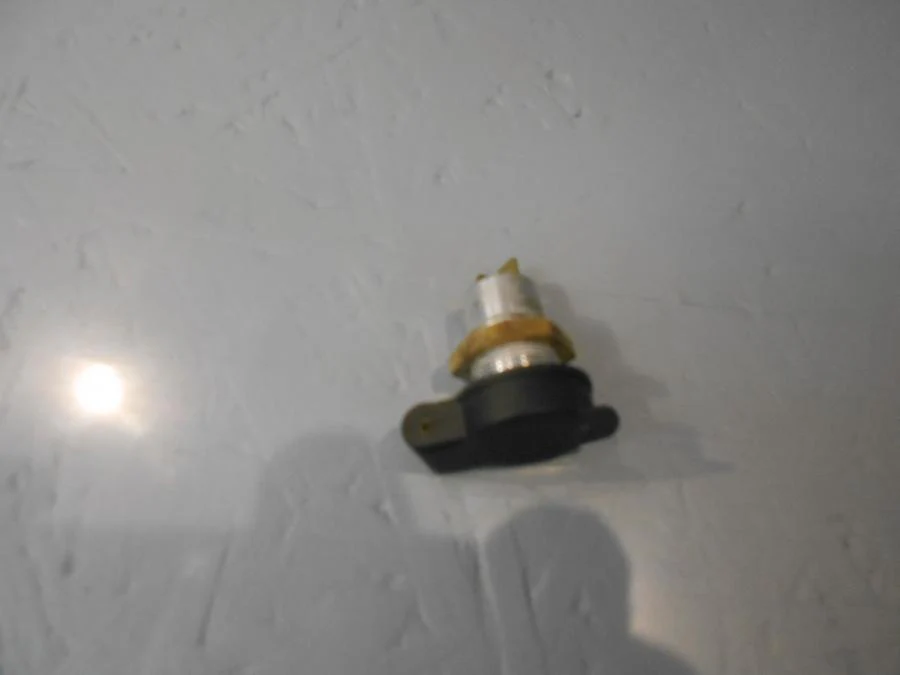 El uttag 12 V
