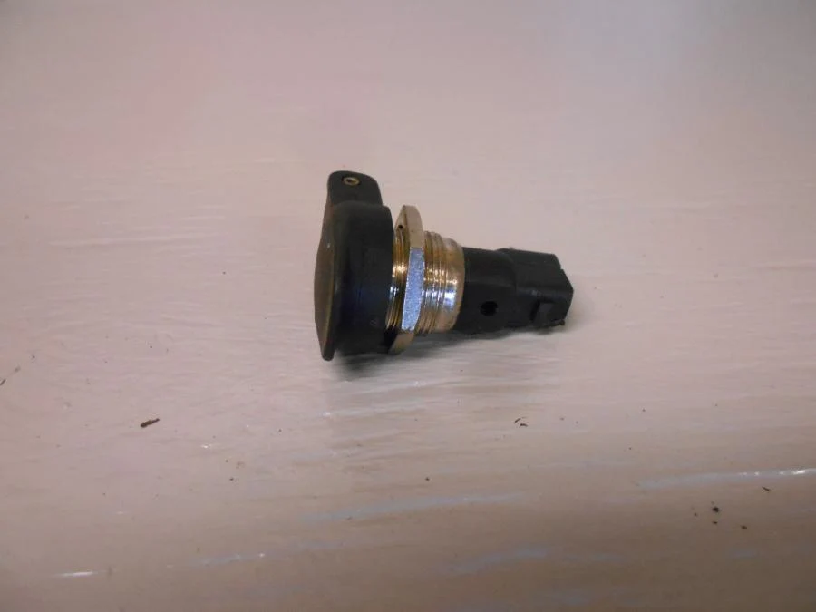 El uttag 12 V