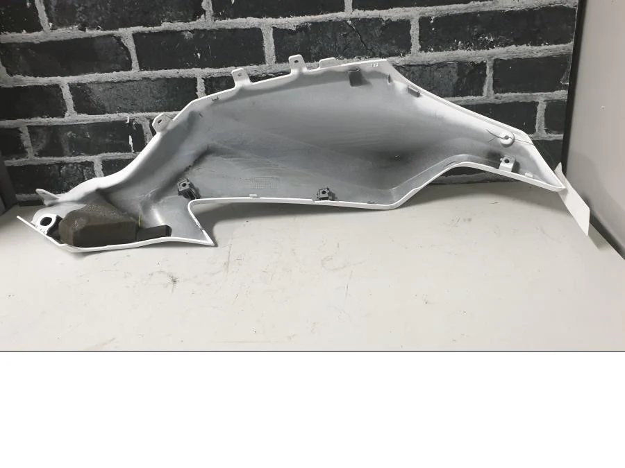 Bensintankskåpa - Image 4