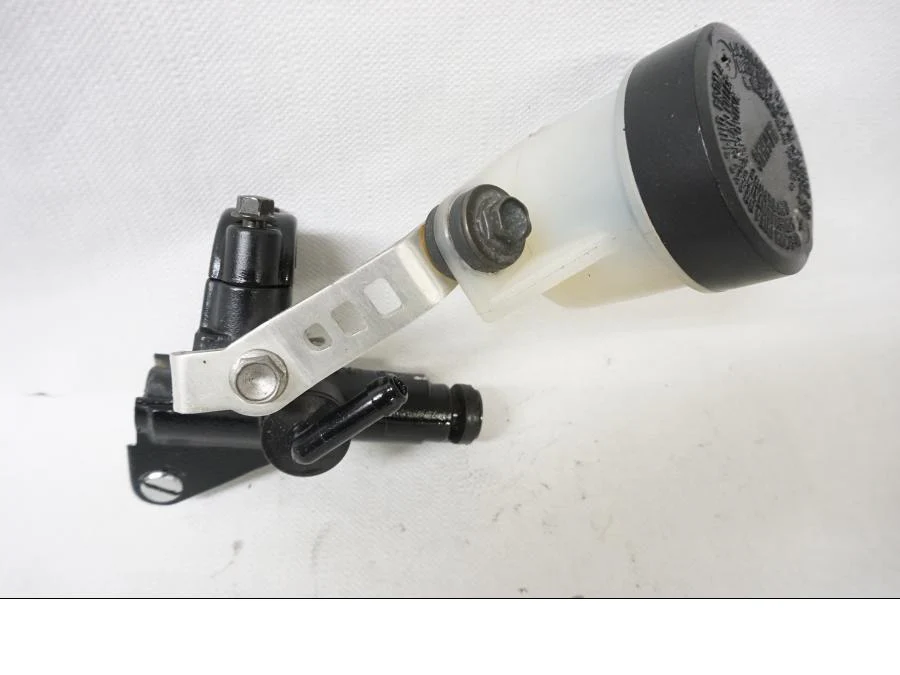 Bromshuvudcylinder - Image 3