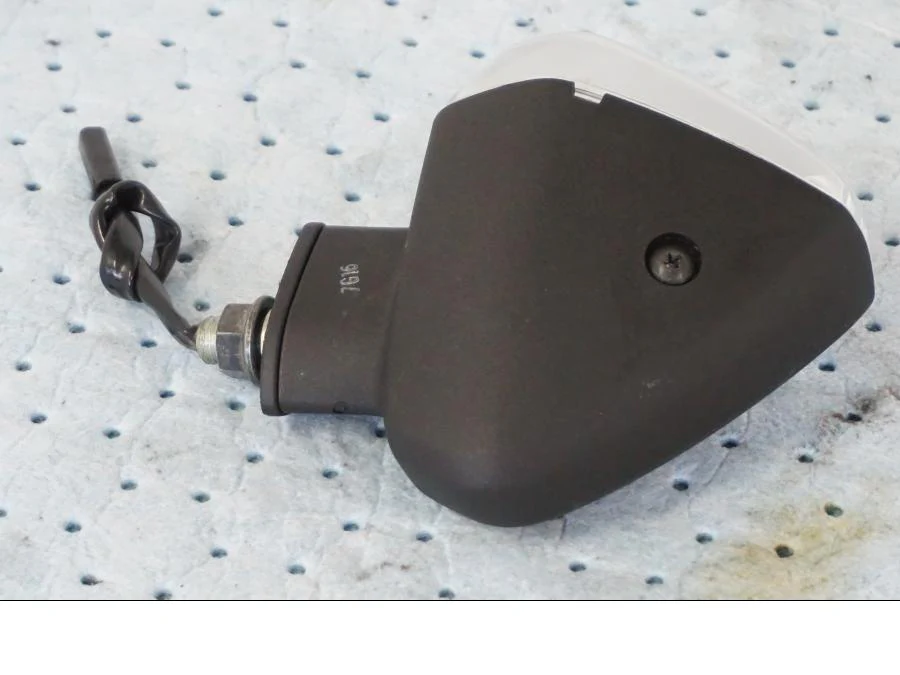 Blinkers - Image 5
