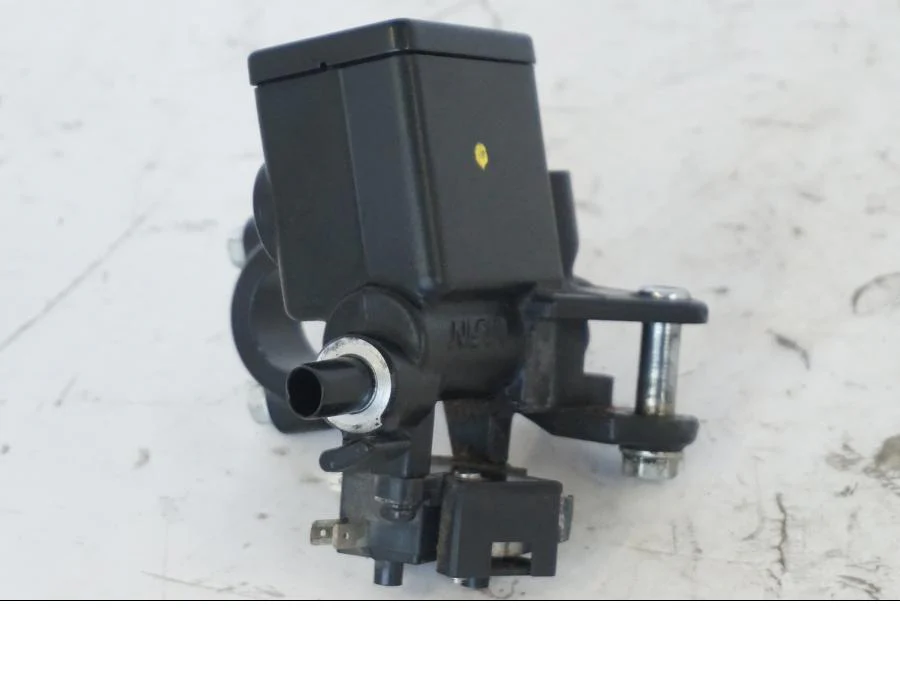 Bromshuvudcylinder - Image 2