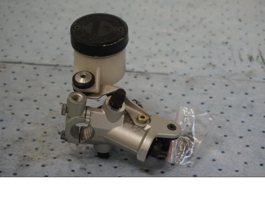 Bromshuvudcylinder - Image 6